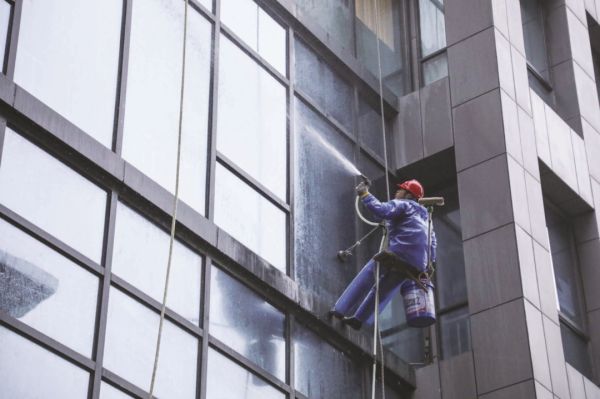 在舟山,做一位城市“蜘蛛人”是什么体验?这个行业能挣多少钱?休闲区蓝鸢梦想 - Www.slyday.coM 在舟山,做一位城市“蜘蛛人”是什么体验?这个行业能挣多少钱?休闲区蓝鸢梦想 - Www.slyday.coM