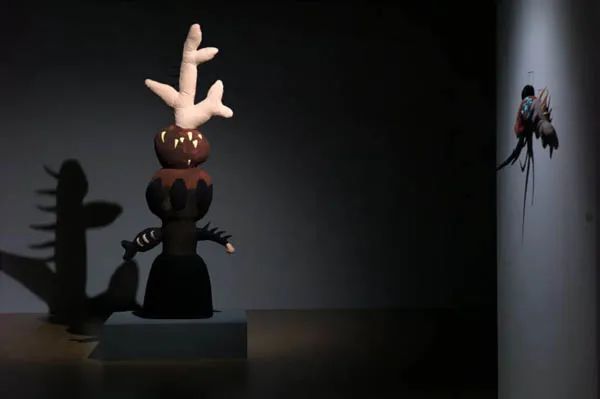 有可能是一份礼物——张天幕作品展在壹美术馆开展休闲区蓝鸢梦想 - Www.slyday.coM 有可能是一份礼物——张天幕作品展在壹美术馆开展休闲区蓝鸢梦想 - Www.slyday.coM