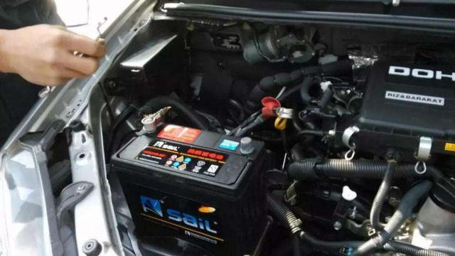 修车4个零件别忘了带走，不然修理厂又白赚3000块，你说气不气？