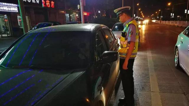 车辆保险过期上路，交警遇到会怎么处罚