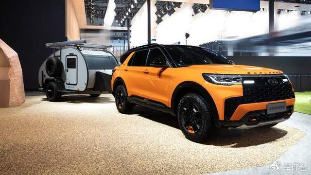 车评台|福特新F-150猛禽与福特烈马复古特别版展现勇往直前态度