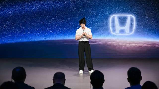 “全能家用”SUV上新，东风本田CR-V推出全球30年荣耀款！