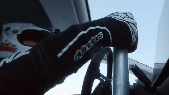 在滑雪场开车漂移是一种怎样的体验