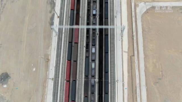 以青春守“灯塔”  用坚守护“天路”