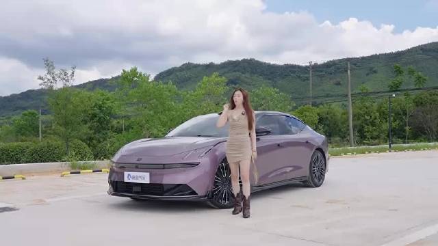 试驾领克10 EM-P,标配四驱+激光雷达。如果20万贵吗?