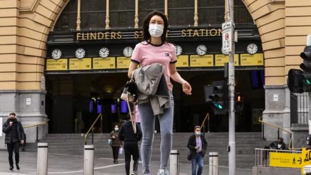 重磅!澳洲官宣:国境马上重开,与日韩旅游互通开启,新州惊现近百人确诊的超级传播,近千人为密接