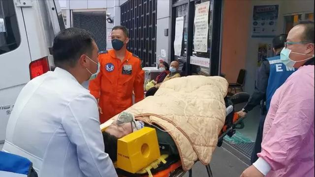 两岸战机正面交锋大陆完胜?台幻影2000坠海,飞行员弹射逃生休闲区蓝鸢梦想 - Www.slyday.coM 两岸战机正面交锋大陆完胜?台幻影2000坠海,飞行员弹射逃生休闲区蓝鸢梦想 - Www.slyday.coM