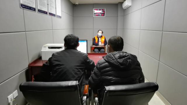 男子夜间破门入室抢11名婴儿 潜逃17年后已有7家公司资产庞大休闲区蓝鸢梦想 - Www.slyday.coM 男子夜间破门入室抢11名婴儿 潜逃17年后已有7家公司资产庞大休闲区蓝鸢梦想 - Www.slyday.coM