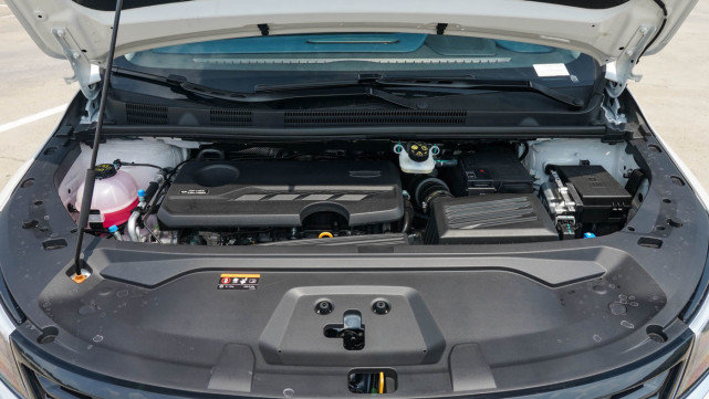 价格不变,更大更省油的吉利嘉际L对比传祺M6如何?