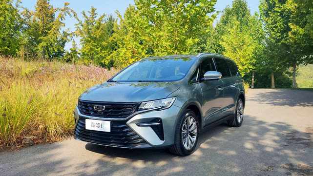 价格不变,更大更省油的吉利嘉际L对比传祺M6如何?