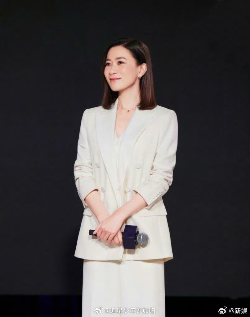 佘诗曼诠释港女精神，从港姐到视后全靠自己