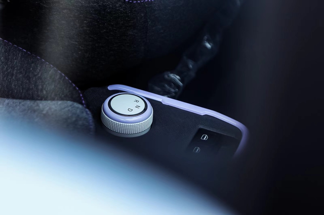 不到3万起就能买、宏光MINIEV真对手,QQ冰淇淋选哪款?休闲区蓝鸢梦想 - Www.slyday.coM 不到3万起就能买、宏光MINIEV真对手,QQ冰淇淋选哪款?休闲区蓝鸢梦想 - Www.slyday.coM