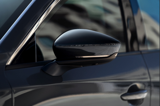 更加年轻化,长安马自达全新世代黑曜版双车正式上市休闲区蓝鸢梦想 - Www.slyday.coM 更加年轻化,长安马自达全新世代黑曜版双车正式上市休闲区蓝鸢梦想 - Www.slyday.coM