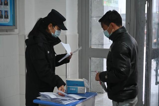 果洛州公安局2021年公开招聘留置看护警务辅助人员笔试工作顺利完成休闲区蓝鸢梦想 - Www.slyday.coM 果洛州公安局2021年公开招聘留置看护警务辅助人员笔试工作顺利完成休闲区蓝鸢梦想 - Www.slyday.coM