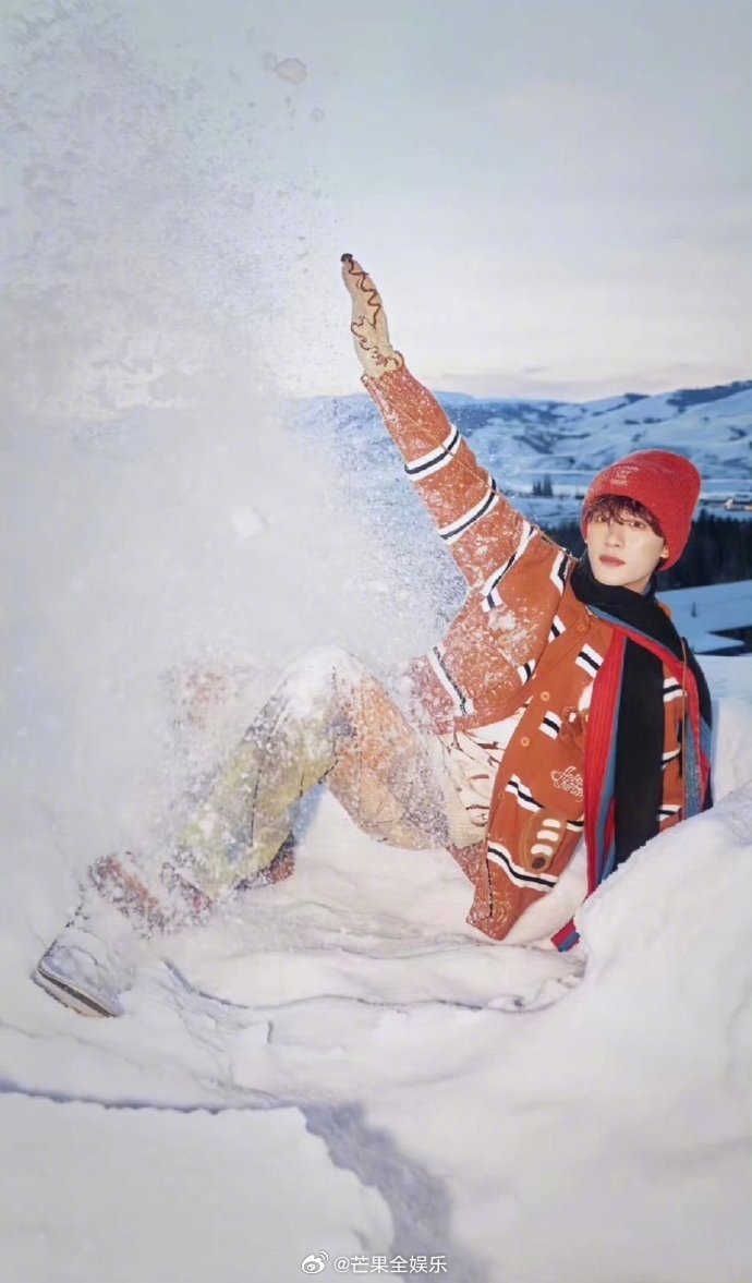 丁程鑫《你好星期六》再跳《我是李飞》魔性摇摆引爆笑