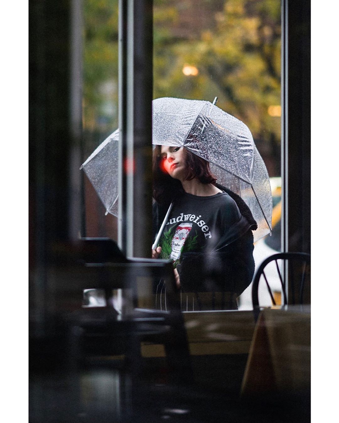 小丑哭泣瞬间被捕捉，观众难辨真假