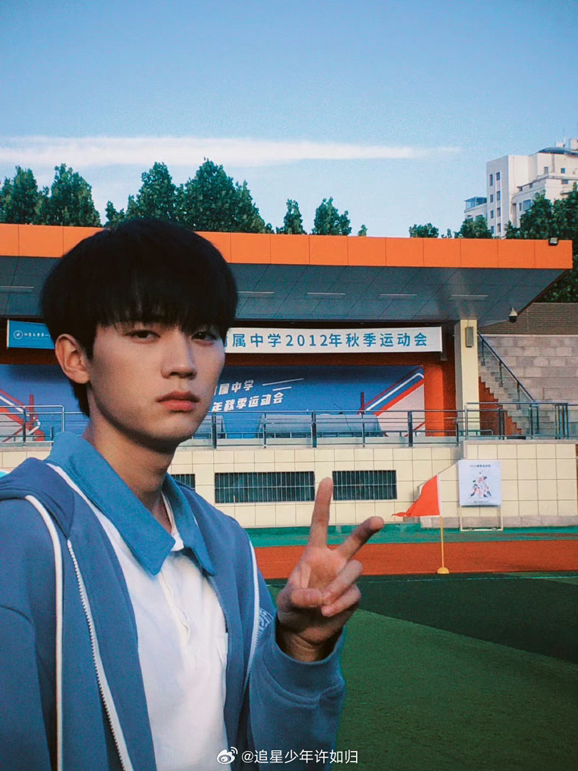 周翊然重庆封面大片引打卡潮，湖广会馆等景点受热捧