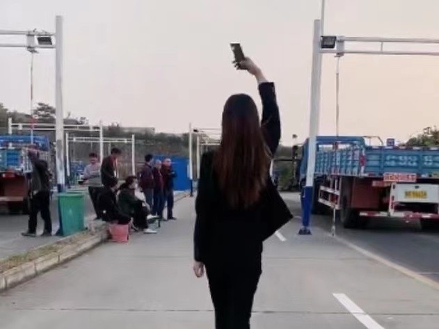 网红女保安惨遭杀害,疑曾私见榜一大哥,丈夫声称不知情休闲区蓝鸢梦想 - Www.slyday.coM 网红女保安惨遭杀害,疑曾私见榜一大哥,丈夫声称不知情休闲区蓝鸢梦想 - Www.slyday.coM