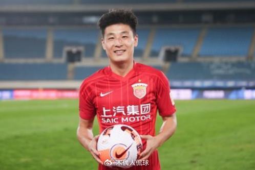 武磊等老将淡出，邵佳一的新国足阵容将如何彻底年轻化？