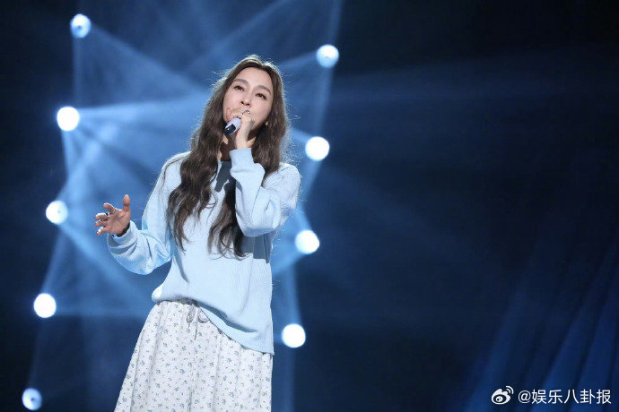 这次肯定是要乘风破浪大干一场，超期待范范不一样的舞台风采！