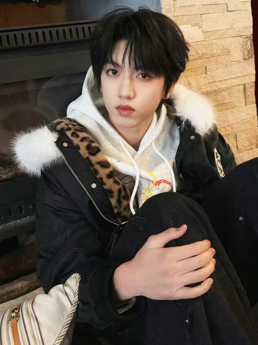 张桂源sjz发了声明，让陈奕恒给张桂源道歉，这是怎么了？