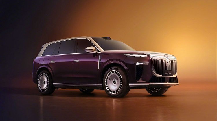 岚图9L “泰山”官图发布，库里南又一强劲对手？