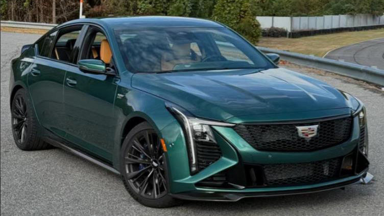 凯迪拉克CT5高性能版要来了，尺寸超宝马M5，预计2月入华销售