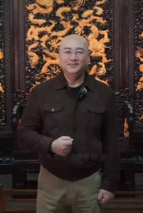 影视演员、唐僧扮演者迟重瑞在紫檀宫为大家演唱西游记插曲