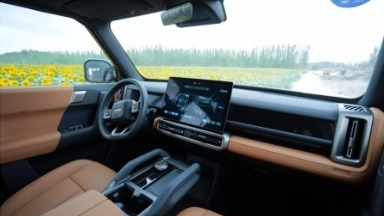 12万预算买什么车好？风云X3L如何征服年轻人心？