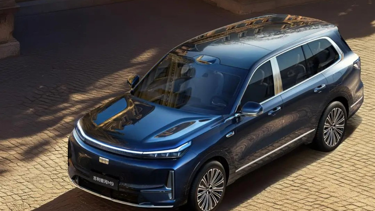 6座SUV比5座实用，看看这两款，2+2+2布局、配置多还省油