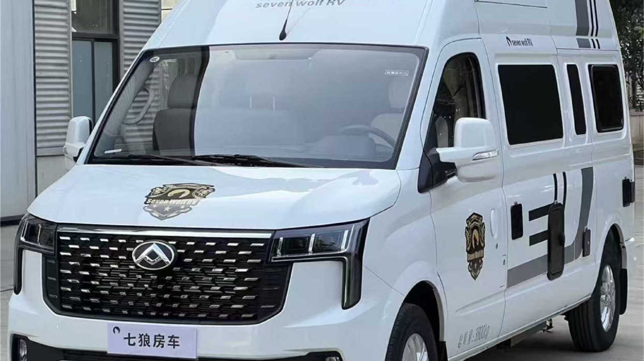 20万级房车天花板！蓝牌C照开着走，满配生活不打折