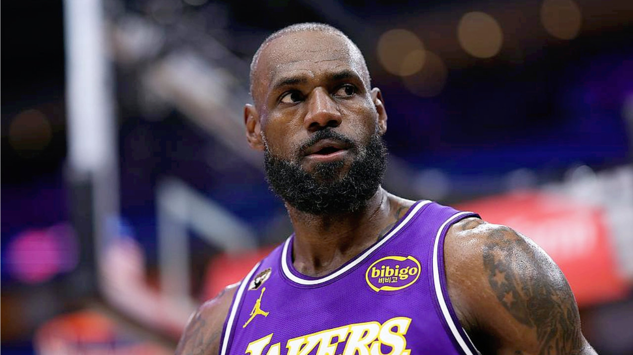 41岁詹姆斯复出后8胜1负！球权使用率新低，但湖人上限彻底被激活