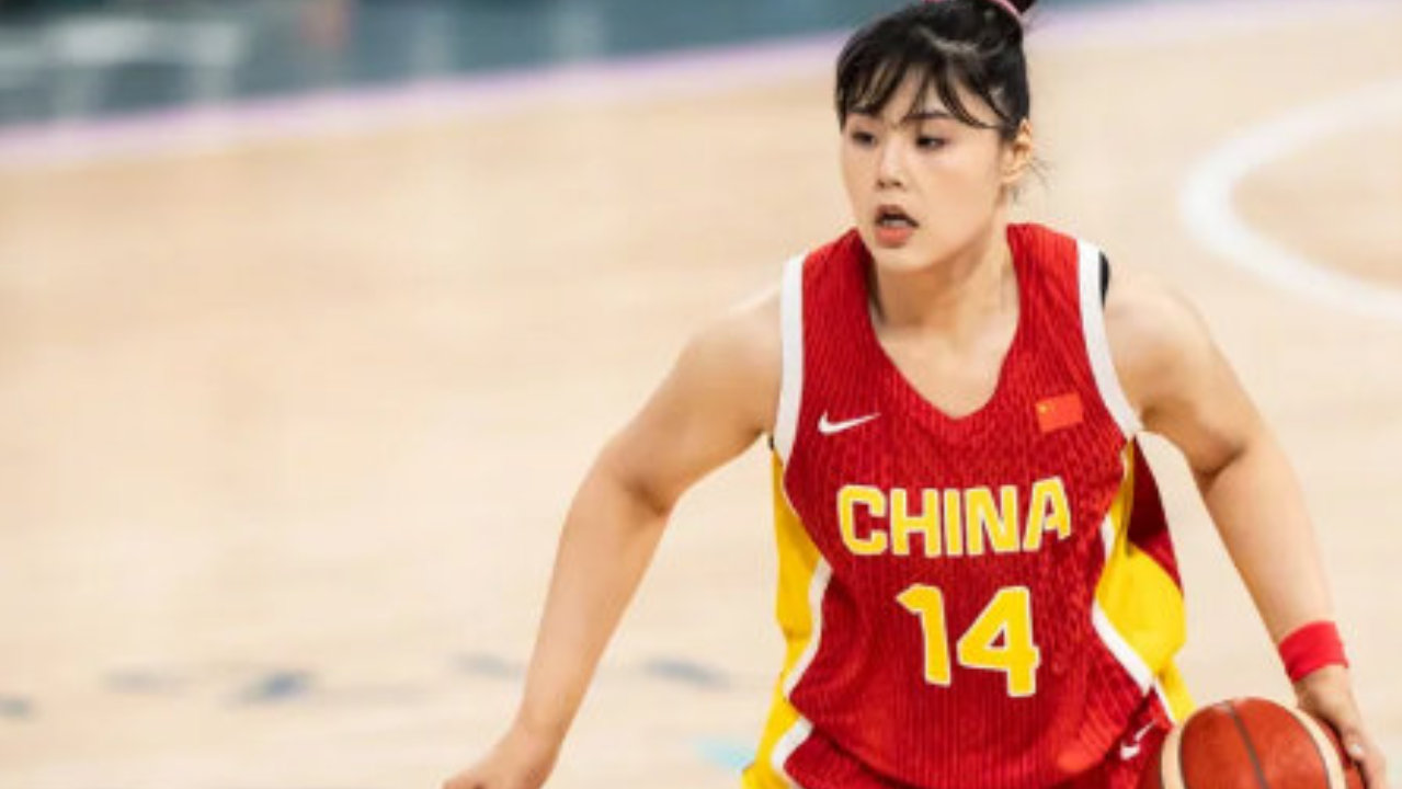 李月汝以姚明为榜样，书写中国女篮的国际新篇