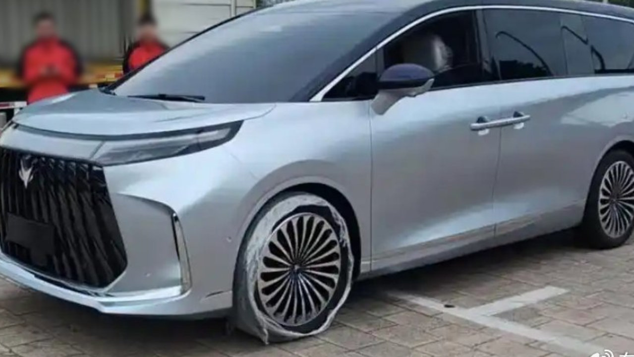 极狐T1让极狐活了也火了，考拉之后又一全新MPV曝光能行吗？