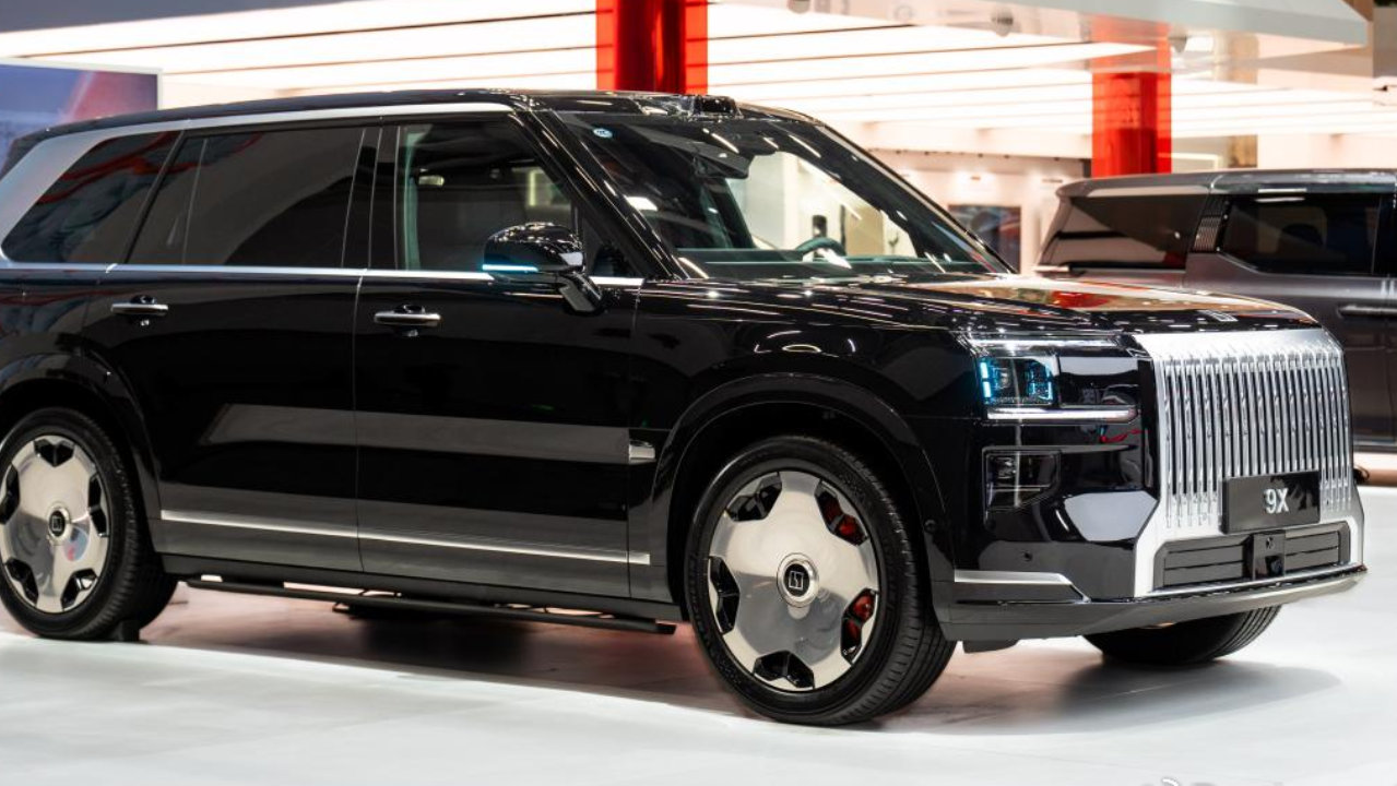 极氪9X交付破万，均价达53.8万元