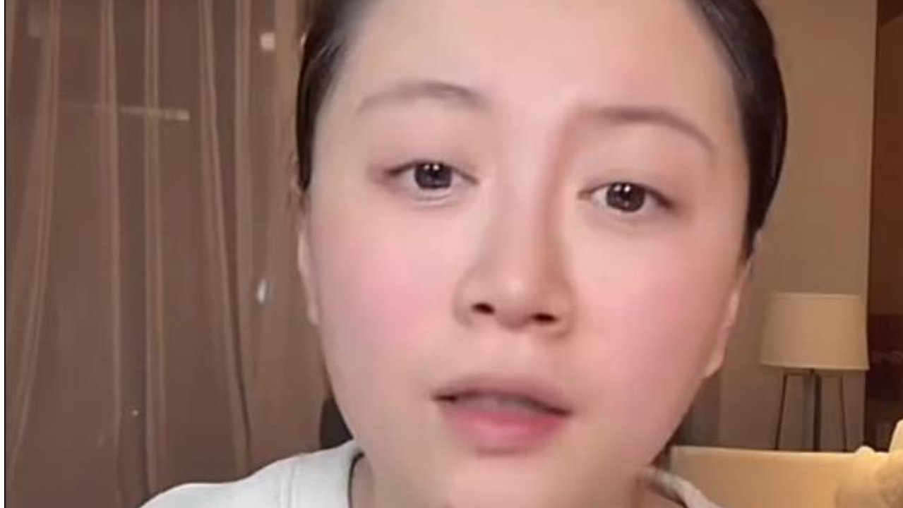 李嘉格自曝与男友初次见面主动邀约散步