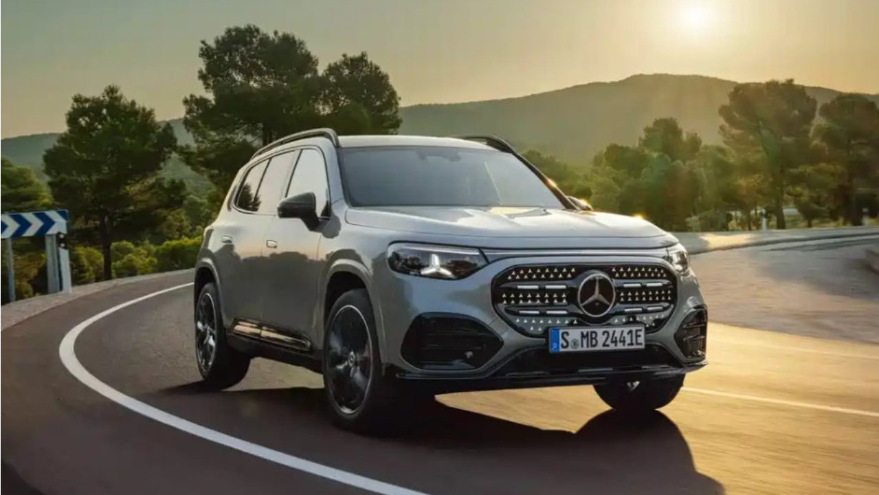 全新一代奔驰GLB官图发布 提供燃油和纯电动力