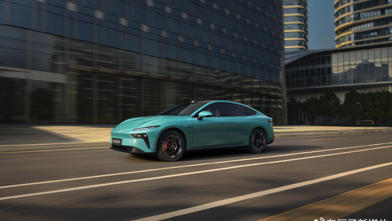 年底购车必看！东风奕派eπ007+双电机加FSD，闭眼入真不亏！