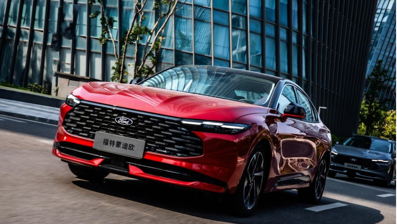 地表最强2.0T，实测零百加速6.42秒，欢迎到店试驾新蒙迪欧！