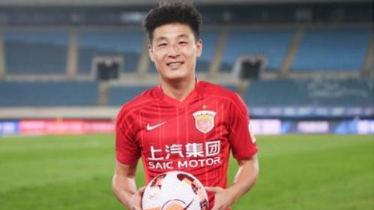 武磊无缘新国足？邵佳一从前国安队友开始“动刀”，00后或成主力军