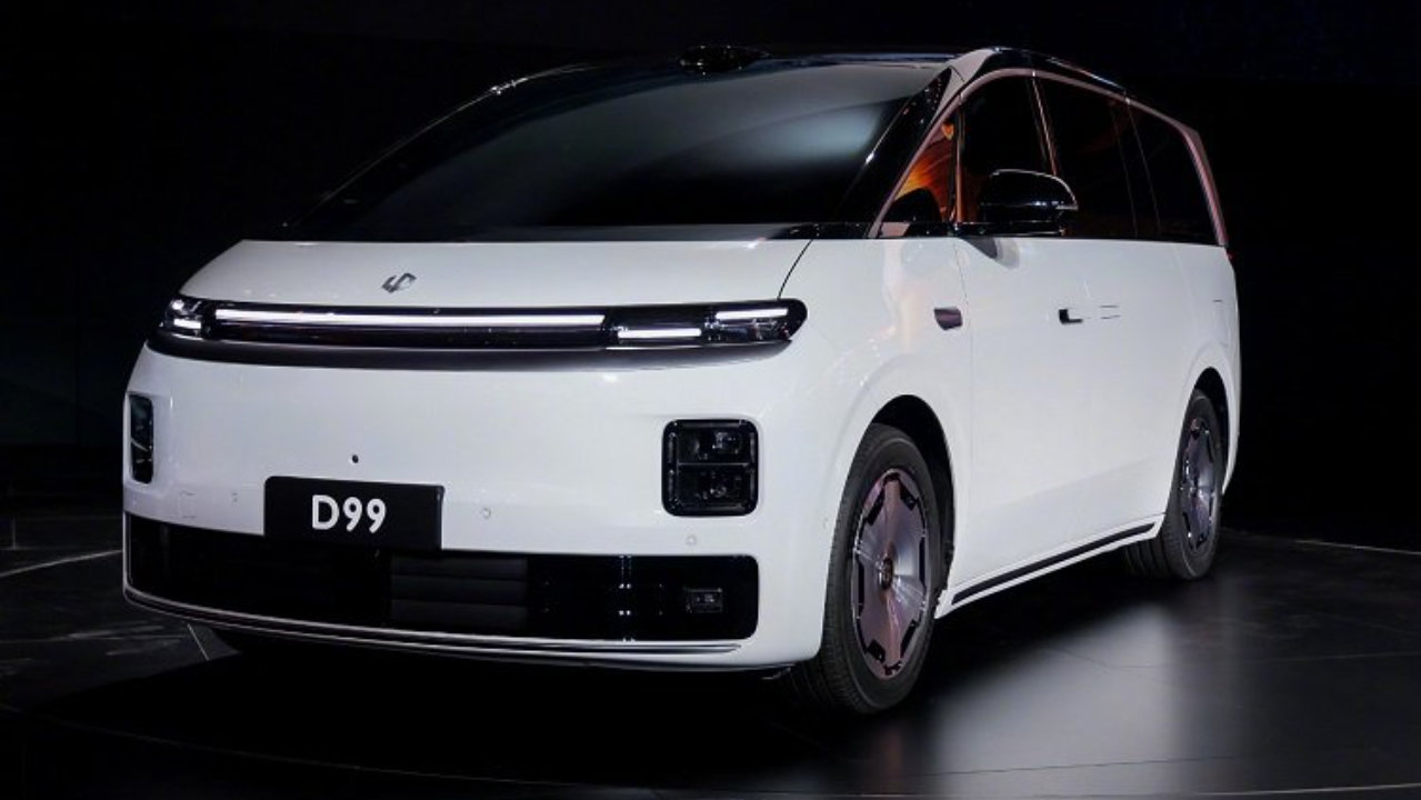 零跑发布首款MPV D99！明年挑战100万销量目标？