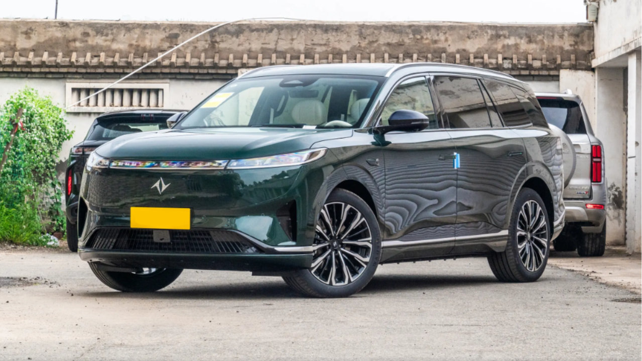 售18.86万起，两种动力形式，深度体验东风奕派eπ008六座版！