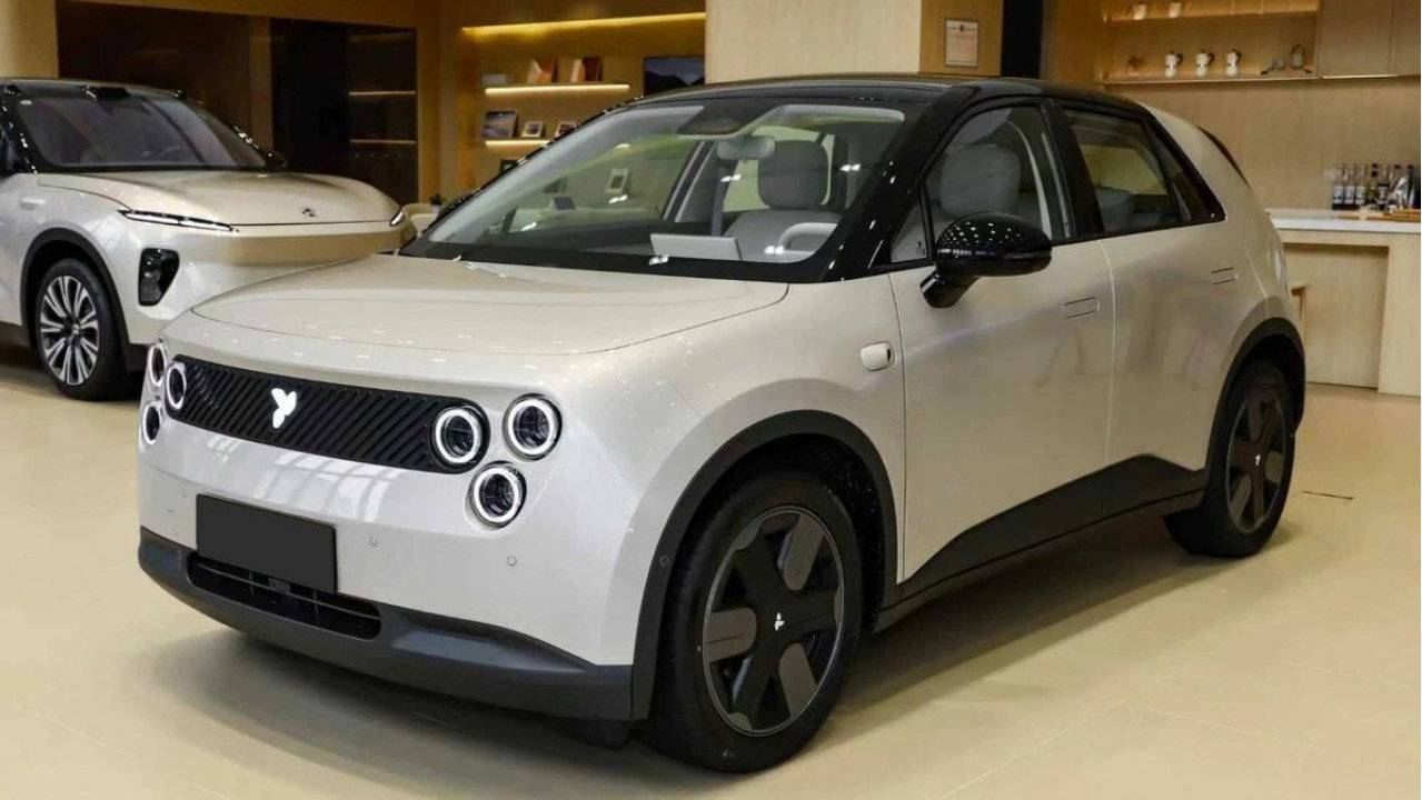 卖的就是颜值，11.98万仅有420km纯电续航，萤火虫值得买吗？