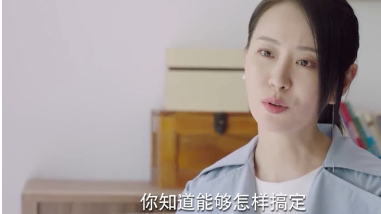 《亲爱的热爱的》穿帮，开瓶器会变色也就罢了，居然拉罐也会变色