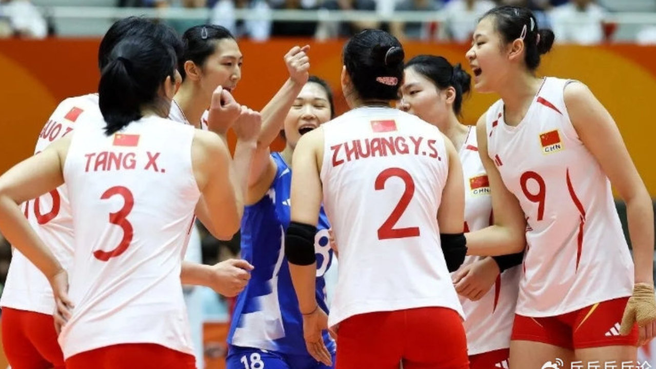 中国女排3比0哈萨克斯坦,两战全胜锁定小组头名 中国女排3比0哈萨克斯坦,两战全胜锁定小组头名