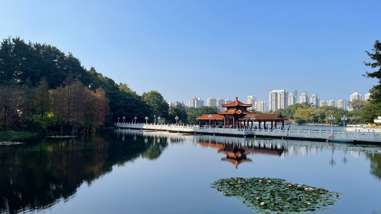 李斌：蔚来品牌2025年1-9月销量超越BBA与保时捷纯电车型销量总和