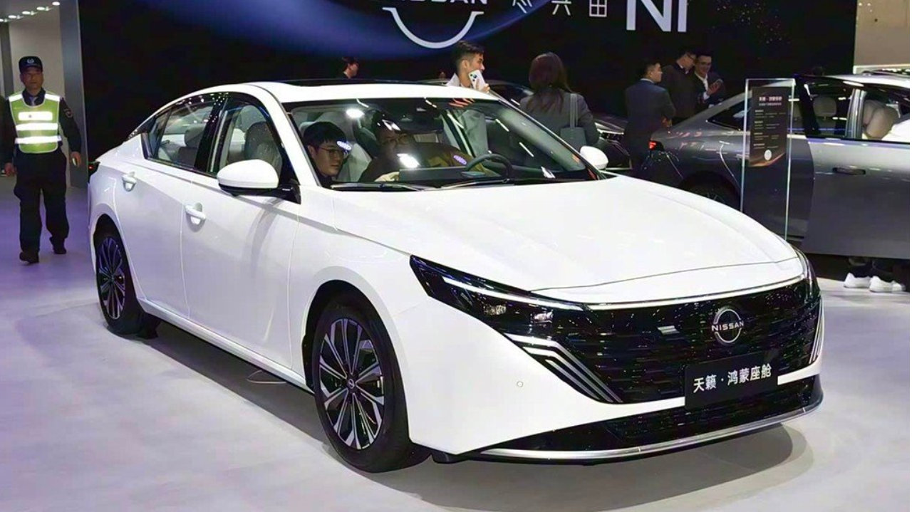 限时12.99万起！日产天籁·鸿蒙座舱版，让日本人低了头？