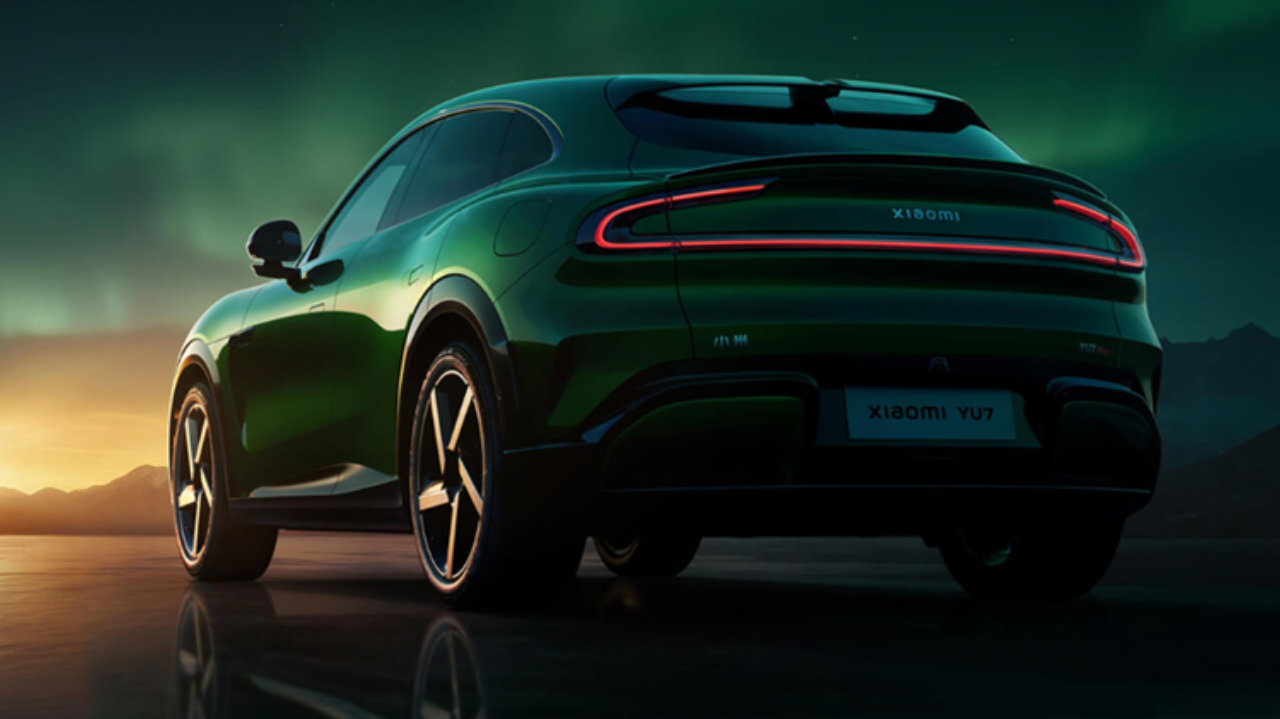 打脸雷军？小米王化：SU7 Max一天开了1200多km，中间充了3次电！