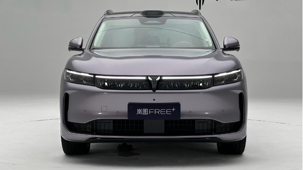 购置税全免倒计时！岚图FREE+限时立减1.5万 抢抓最后窗口期