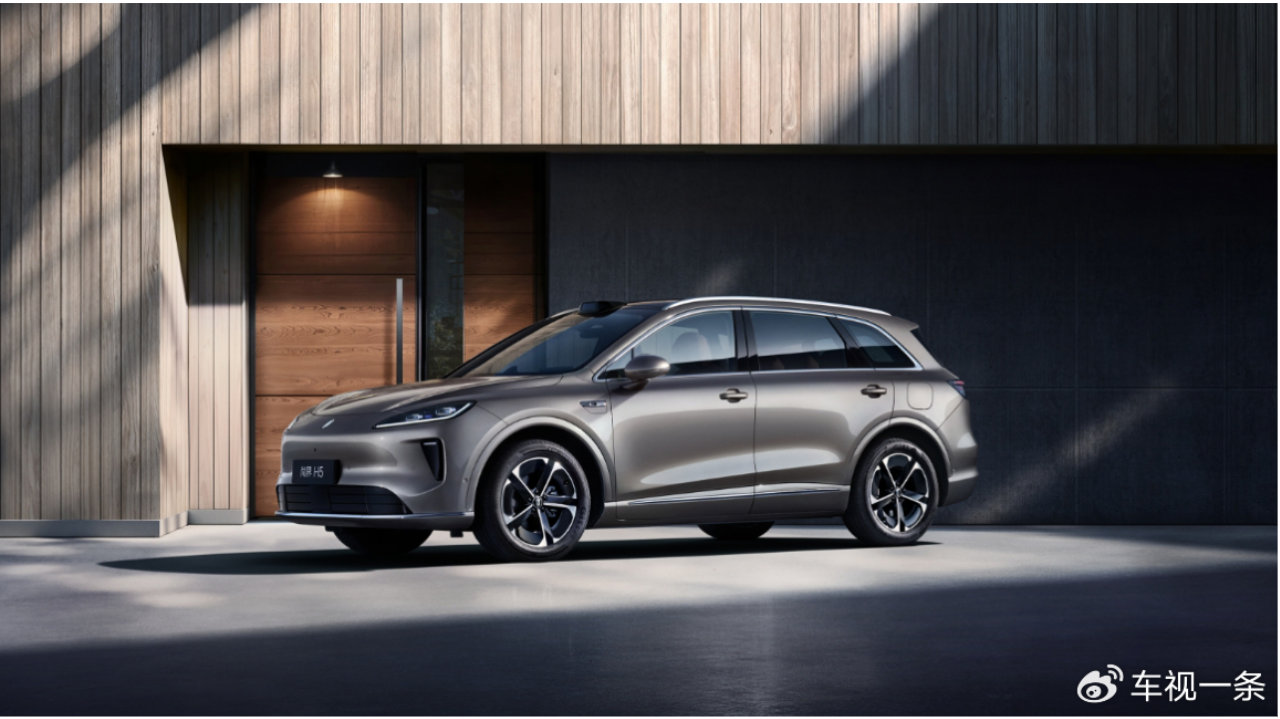 从“超值神车”到“鸿蒙智行最美轿跑”，尚界将进攻新能源高端市场